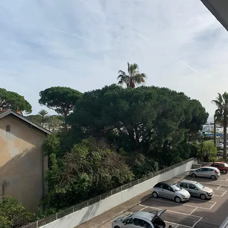 Port De Golfe Juan * Vallauris